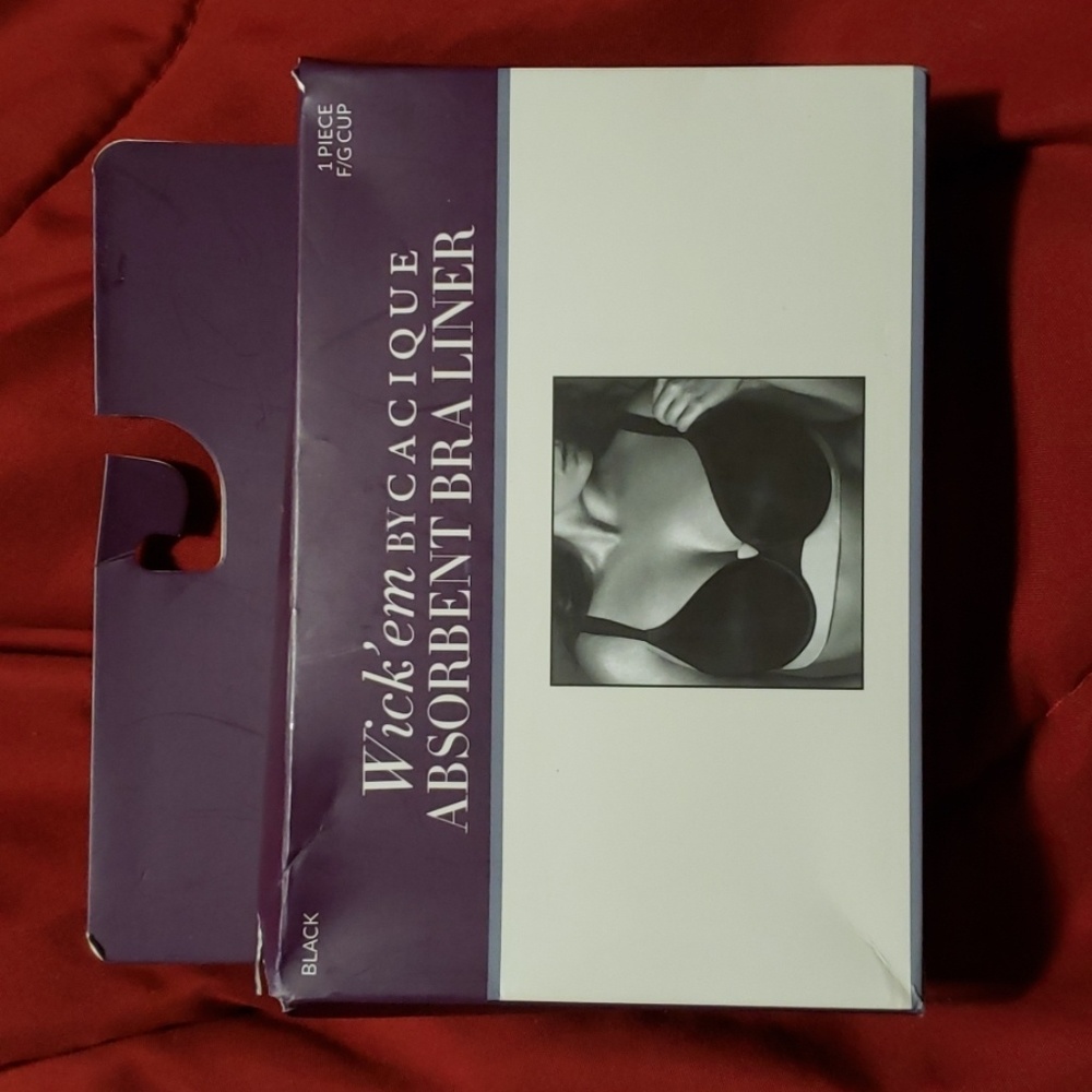 Absorbent bra liner